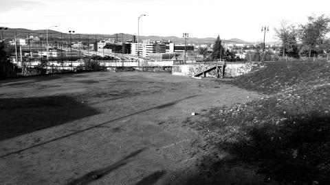 Le terrain de l'ancien Patro toujours vacant. 